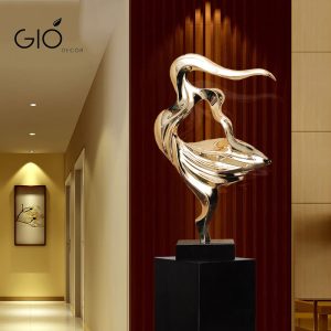 Trừu tượng cô gái – TT04